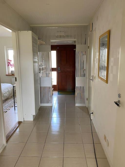 Apartment Right Next To The Golf Course And With The Ocean Just Around The Corner Ljungskile Extérieur photo